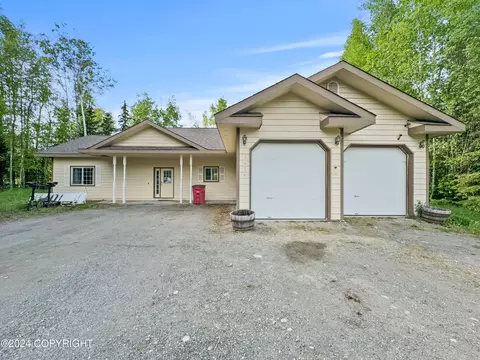 3014 N Meadow Lakes Loop, Wasilla, AK 99623
