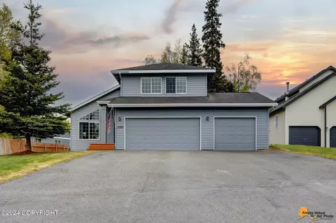 5720 Flagstone Cir, Anchorage, AK 99502