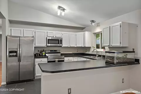 Kitchen - 18829 Danny Dr, Eagle River, AK 99577 photo 1 of 2