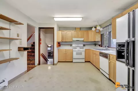 10008 Genora St, Eagle River, AK 99577 photo 8