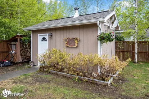Exterior - 19255 Alma Ave, Chugiak, AK 99567 photo 14 of 17