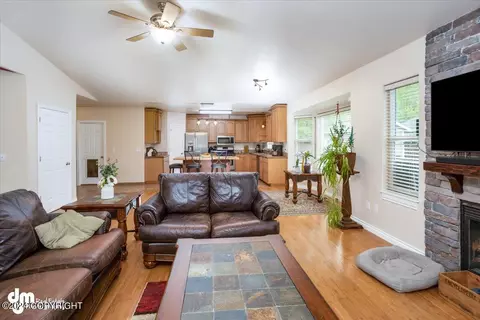 Living - 19255 Alma Ave, Chugiak, AK 99567 photo 3 of 5
