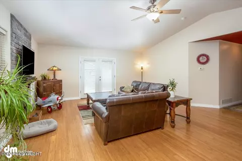 Living - 19255 Alma Ave, Chugiak, AK 99567 photo 2 of 5