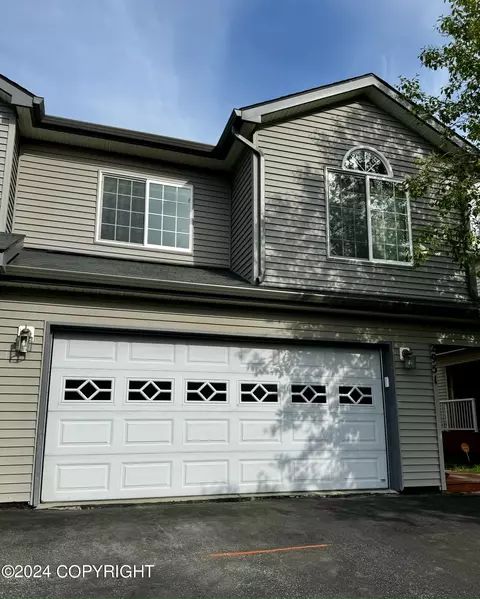 2951 Seclusion Cove Dr, Anchorage, AK 99515
