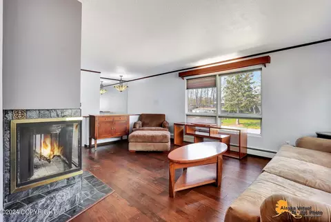 Living - 4001 James Dr, Anchorage, AK 99504 photo 4 of 5