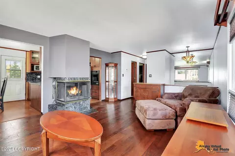 Living - 4001 James Dr, Anchorage, AK 99504 photo 3 of 5