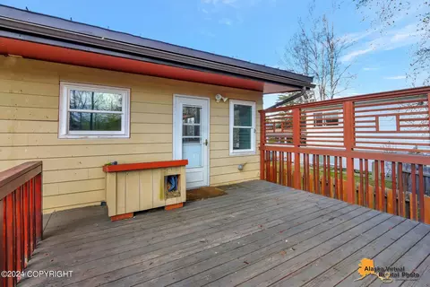 Exterior - 4001 James Dr, Anchorage, AK 99504 photo 6 of 7