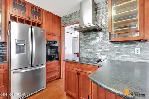 Kitchen - 4001 James Dr, Anchorage, AK 99504 photo 6 of 6