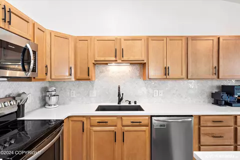 Kitchen - 12324 Vista Ridge Loop, Eagle River, AK 99577 photo 2 of 3