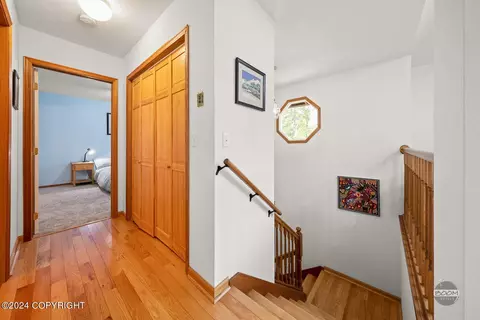 Entry Way - 21707 Oberg Rd, Chugiak, AK 99567 photo 3 of 6