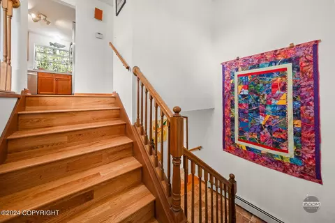 Entry Way - 21707 Oberg Rd, Chugiak, AK 99567 photo 2 of 6
