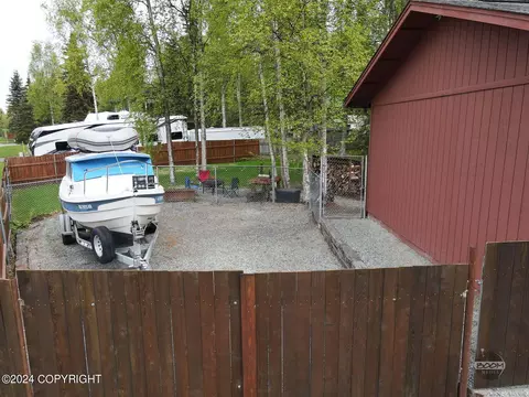 Exterior - 21707 Oberg Rd, Chugiak, AK 99567 photo 6 of 23