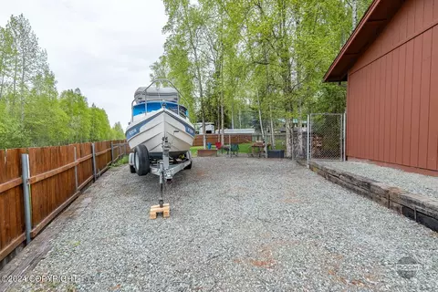 Exterior - 21707 Oberg Rd, Chugiak, AK 99567 photo 15 of 23