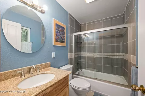 Bath - 21707 Oberg Rd, Chugiak, AK 99567 photo 2 of 4