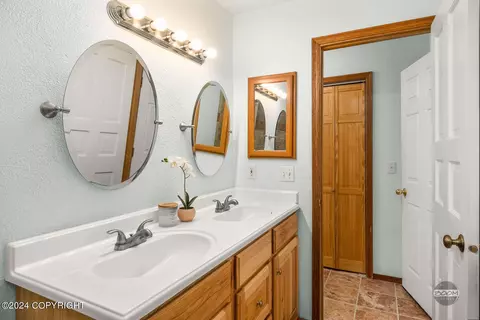 Bath - 21707 Oberg Rd, Chugiak, AK 99567 photo 4 of 4