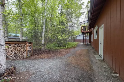 Exterior - 21707 Oberg Rd, Chugiak, AK 99567 photo 11 of 23
