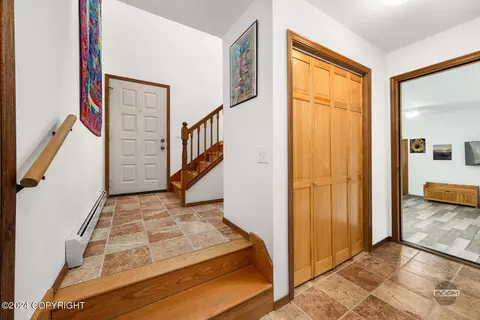 Entry Way - 21707 Oberg Rd, Chugiak, AK 99567 photo 5 of 6