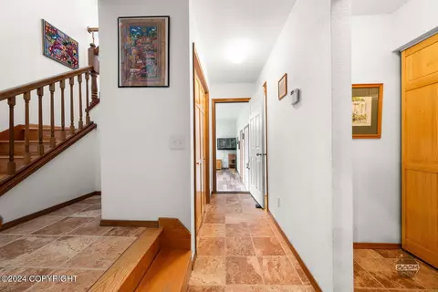 Entry Way - 21707 Oberg Rd, Chugiak, AK 99567 photo 4 of 6