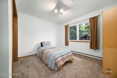 Bedroom - 21707 Oberg Rd, Chugiak, AK 99567 photo 6 of 6