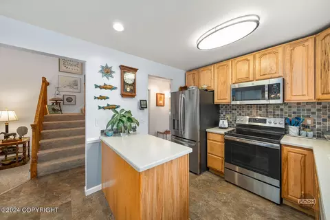1748 Bellevue Loop, Anchorage, AK 99515 photo 7
