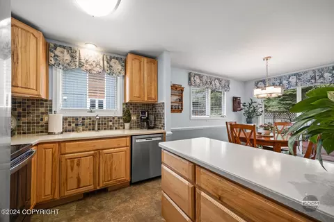 1748 Bellevue Loop, Anchorage, AK 99515 photo 5