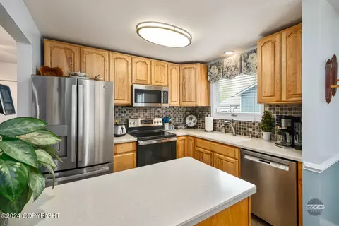 1748 Bellevue Loop, Anchorage, AK 99515 photo 8