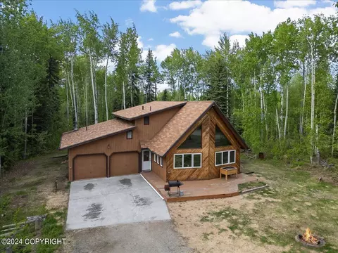 3924 Lakewood Park, North Pole, AK 99705