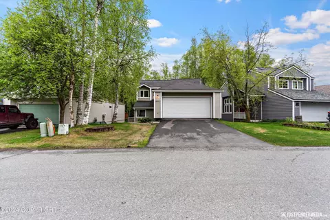 18902 Sarichef Loop, Eagle River, AK 99577