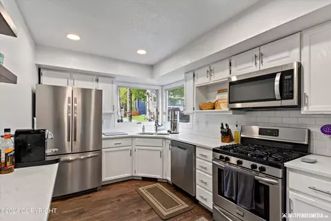 Kitchen - 18902 Sarichef Loop, Eagle River, AK 99577 photo 1 of 3