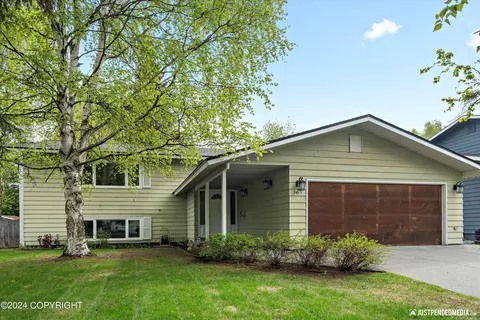3415 Wentworth St, Anchorage, AK 99508