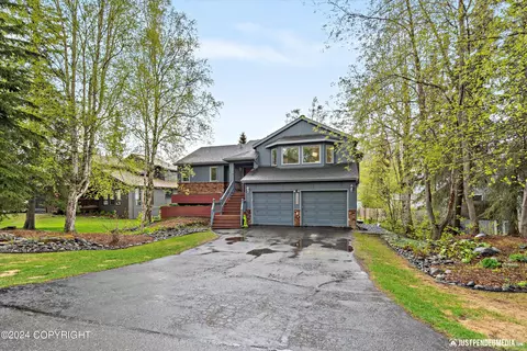 19320 Verdant Cir, Eagle River, AK 99577