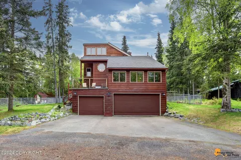 11421 Thunderbrush Cir, Anchorage, AK 99516