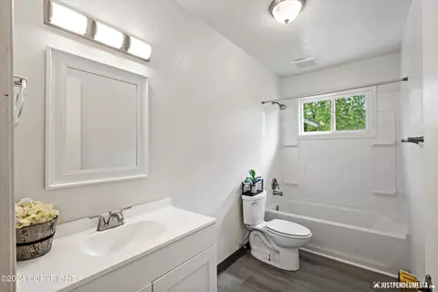 Bath - 17916 Baronoff Ave, Eagle River, AK 99577 photo 1 of 2