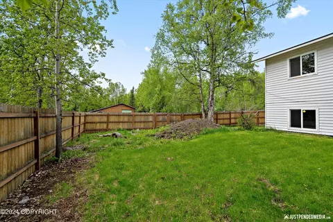 Exterior - 17916 Baronoff Ave, Eagle River, AK 99577 photo 5 of 8
