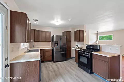 Kitchen - 17916 Baronoff Ave, Eagle River, AK 99577 photo 1 of 3