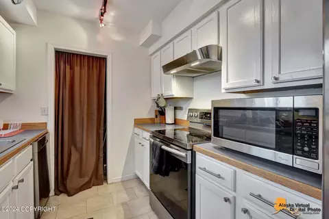 5950 E 12th Ave # 11, Anchorage, AK 99504 photo 7