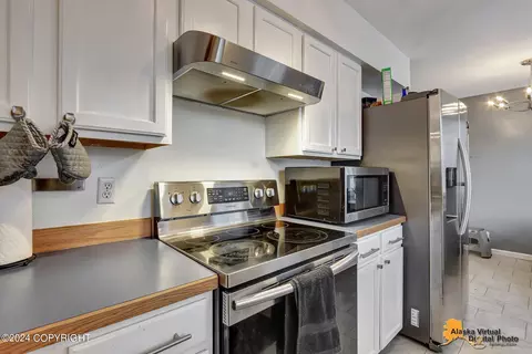 5950 E 12th Ave # 11, Anchorage, AK 99504 photo 8