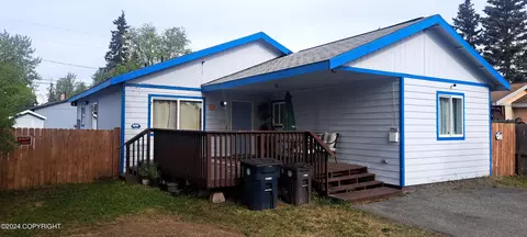 724 N Lane St, Anchorage, AK 99508