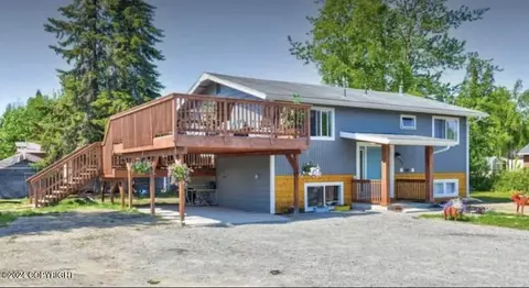 503 Highbush Ln, Kenai, AK 99611