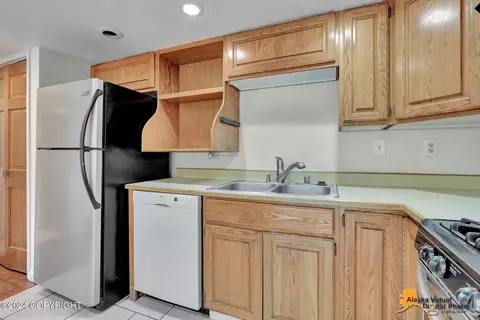 Kitchen - 18744 S Kanaga Loop, Eagle River, AK 99577 photo 5 of 6