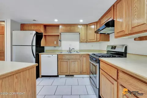 Kitchen - 18744 S Kanaga Loop, Eagle River, AK 99577 photo 4 of 6