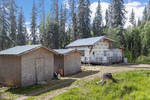 1429 Liard Ln, Fairbanks, AK 99709