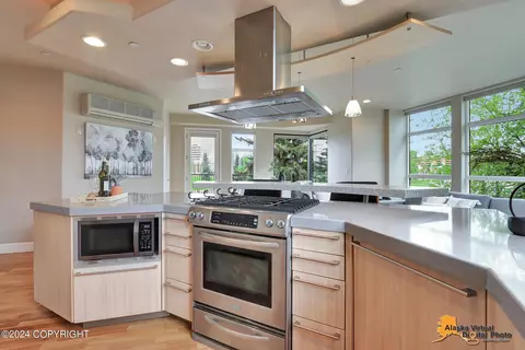 1001 E St # 2, Anchorage, AK 99501 photo 9