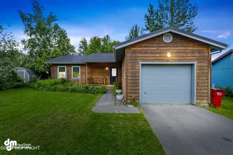 251 N Oscar St, Palmer, AK 99645