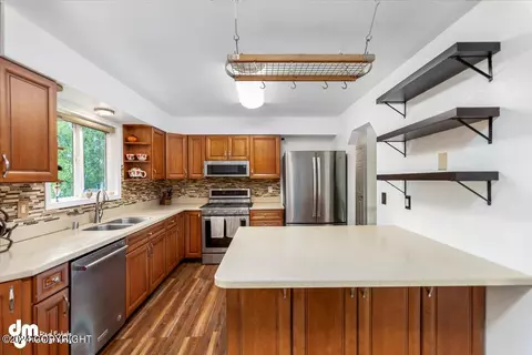 Kitchen - 17727 Sanctuary Dr, Eagle River, AK 99577 photo 1 of 3
