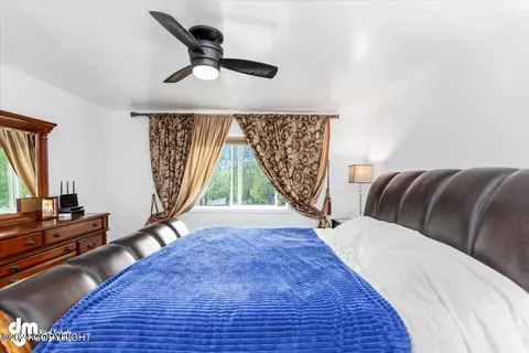 Bedroom - 17727 Sanctuary Dr, Eagle River, AK 99577 photo 2 of 9
