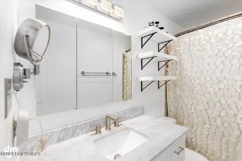 Bath - 17727 Sanctuary Dr, Eagle River, AK 99577 photo 2 of 4