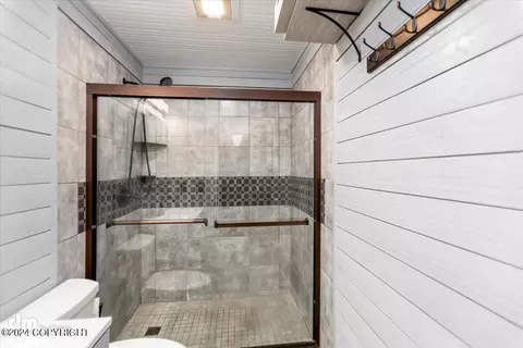 Bath - 17727 Sanctuary Dr, Eagle River, AK 99577 photo 3 of 4
