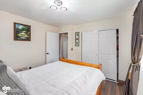 Bedroom - 17727 Sanctuary Dr, Eagle River, AK 99577 photo 7 of 9