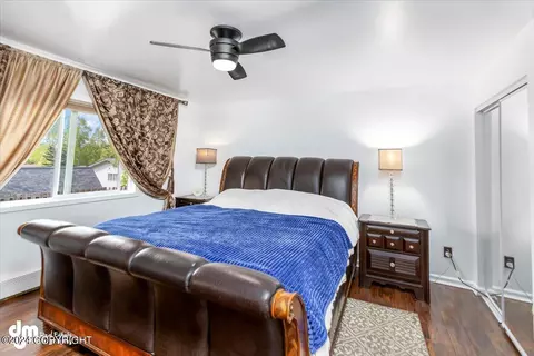 Bedroom - 17727 Sanctuary Dr, Eagle River, AK 99577 photo 3 of 9